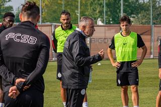 Dublul campion cu FCSB, despre ce se întâmplă în vestiarul roș-albaștrilor: „Reghecampf știe asta”