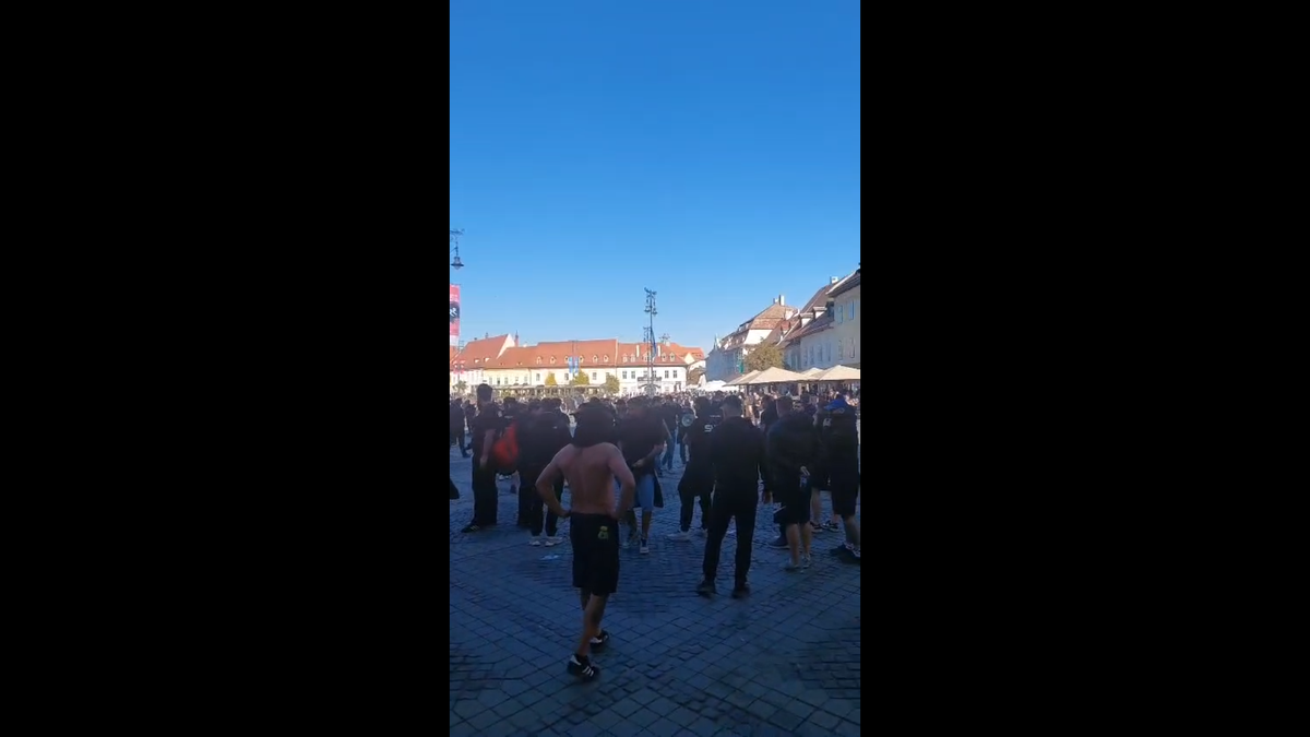 „Chemați întăriri!” » Incidente grave în Sibiu, în apropierea a două licee, înainte de Poli Timișoara - Steaua