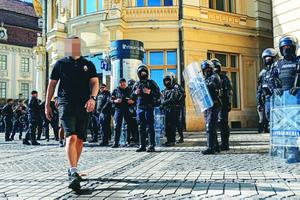 Fanii Timișoarei și Stelei, conflict pe străzile din Sibiu » Jandarmii au fost nevoiți să intervină