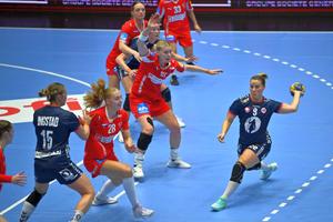 Vedeta echipei este OUT înainte de CSM București - Team Esbjerg, după o accidentare bizară