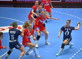 Vedeta echipei este OUT înainte de CSM București - Team Esbjerg, după o accidentare bizară