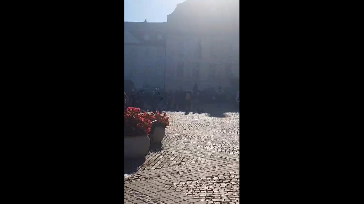 „Chemați întăriri!” » Incidente grave în Sibiu, în apropierea a două licee, înainte de Poli Timișoara - Steaua