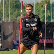 Denis Drăguș a revenit la antrenamentele FCSB-ului // FOTO: facebook.com/FCSBOfficial