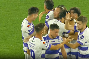 Poli Timișoara - Steaua: fostul căpitan înscrie în minutul 63!