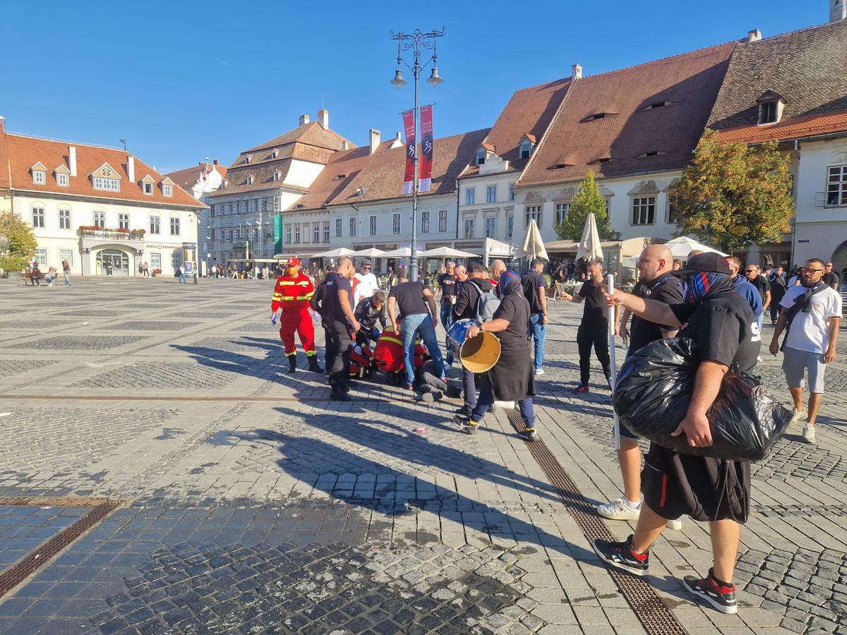 „Chemați întăriri!” » Incidente grave în Sibiu, în apropierea a două licee, înainte de Poli Timișoara - Steaua