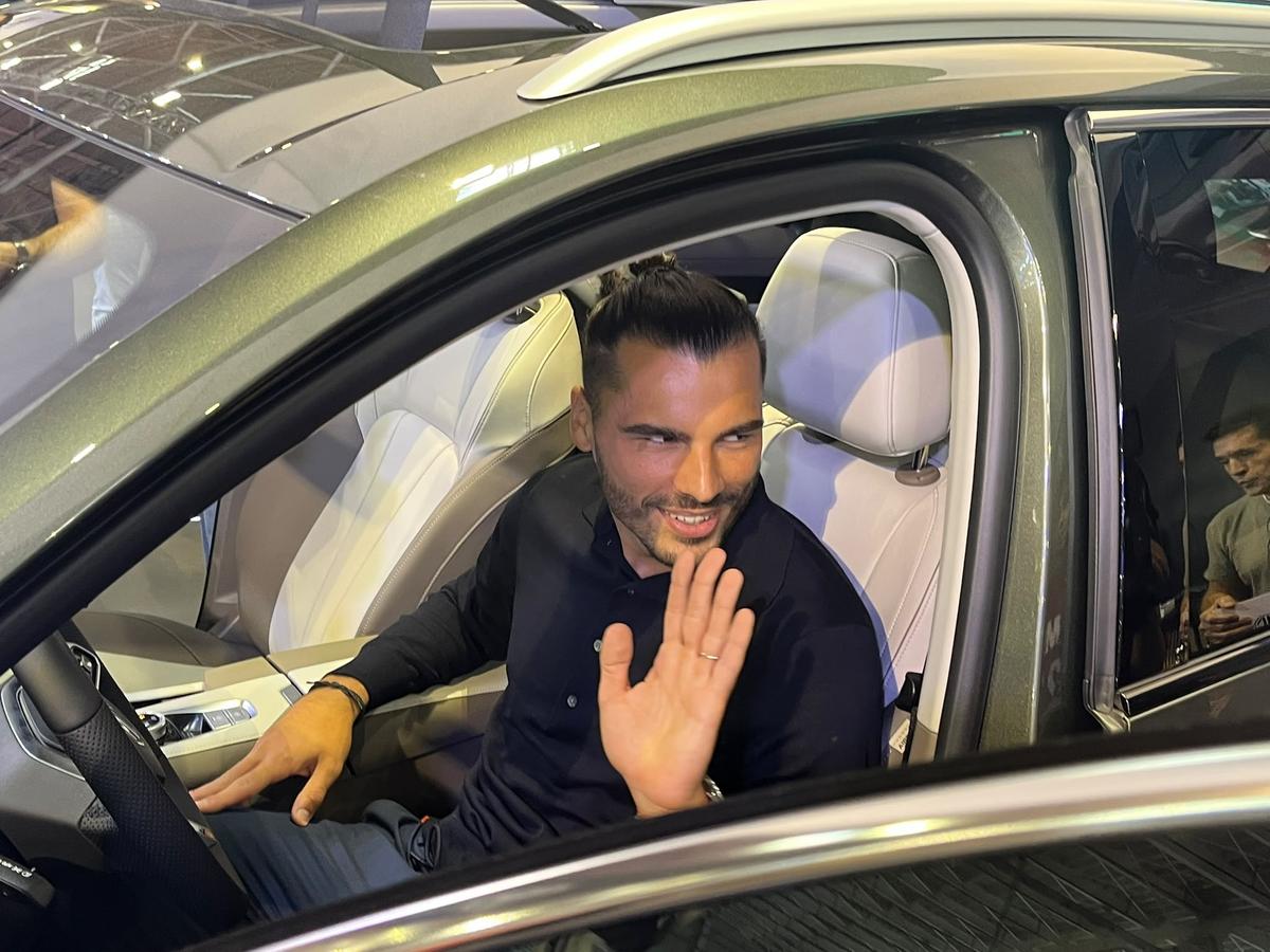 FCSB, în frunte cu Reghecampf, la Salonul Auto București » „Eu sunt cel mai bun șofer! Dacă luăm titlul...”