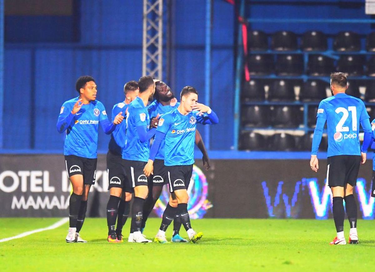 DINAMO. Fanii acționari din PCH, poezie pentru Cortacero: „La club n-avem nici de-o pâine, Pablo ne răspunde: «Mâine!»”