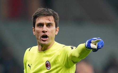 Ciprian Tătărușanu, decisiv în Milan – Inter // FOTO: Imago