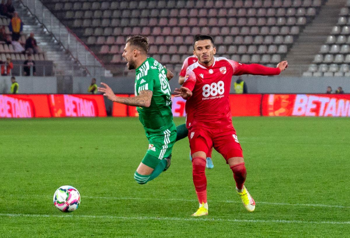 Ultrașii lui Dinamo și-au dat în petic la meciul cu Sepsi » Scandări rasiste și xenofobe + au luat la țintă un adversar