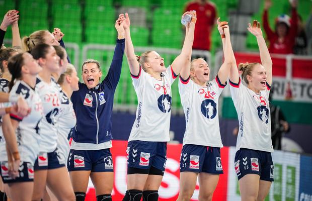 O singură echipă a intrat cu punctaj maxim în grupa I principală de la Campionatul European! Repriză umilitoare pentru favorita Suedia