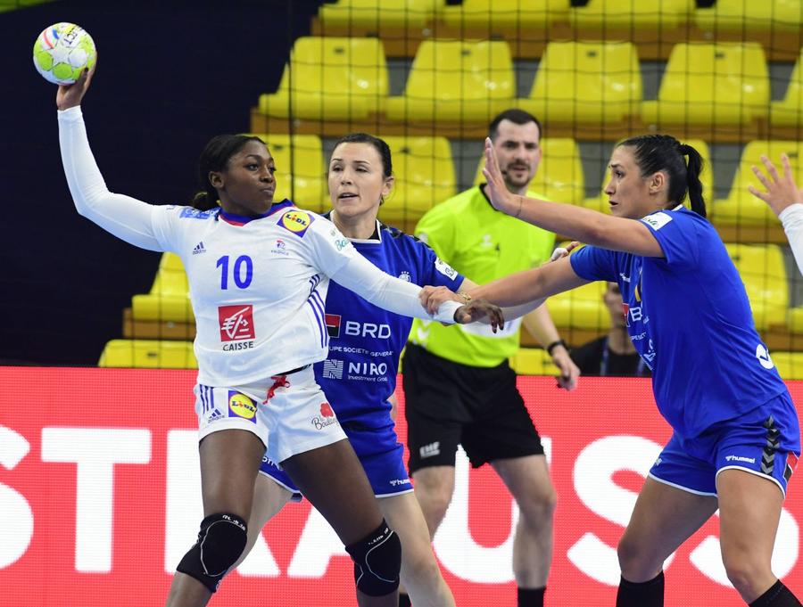 Grace Zaadi, în meciul cu România de la EURO 2022 FOTO: Imago România, „sparring partner” pentru Franța » Multe absențe în lotul convocat de Florentin Pera