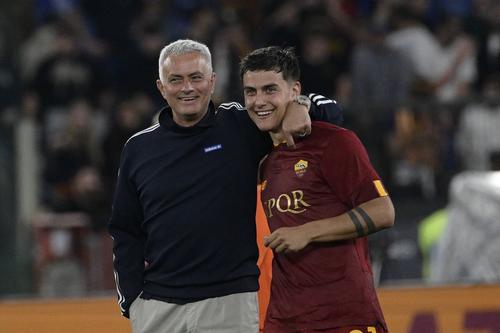 Jose Mourinho și Paulo Dybala
Foto: Imago