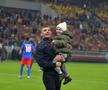 Florin Tănase și „comoara” Zian, pe gazon după victoria FCSB-ului / FOTO: Cristi Preda (GSP)