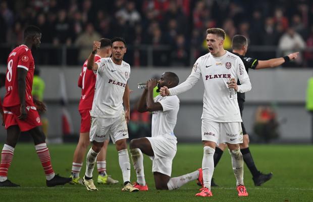 Louis Munteanu, despre faza golului cu Dinamo: „L-am împins puțin, doar ca să îl sperii! Arbitrul a comis-o” + Ce spune despre accidentare