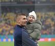 Florin Tănase și „comoara” Zian, pe gazon după victoria FCSB-ului / FOTO: Cristi Preda (GSP)