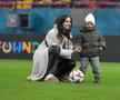 Florin Tănase și „comoara” Zian, pe gazon după victoria FCSB-ului / FOTO: Cristi Preda (GSP)