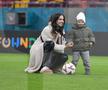 Florin Tănase și „comoara” Zian, pe gazon după victoria FCSB-ului / FOTO: Cristi Preda (GSP)