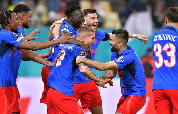 Mulți de 8 și un 9 unic! Notele primite de FCSB după victoria de zile mari cu Midtjylland + Singurii jucători care n-au fost în meci