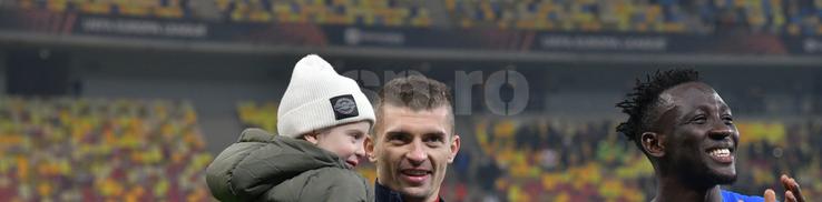 Florin Tănase și „comoara” Zian, pe gazon după victoria FCSB-ului / FOTO: Cristi Preda (GSP)