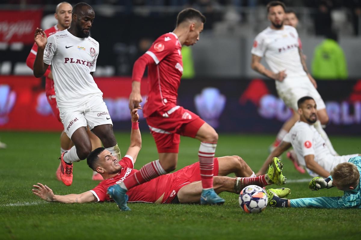 Dinamo - CFR Cluj, etapa #16 din Superliga