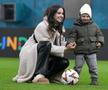 Fața nevăzută a lui Florin Tănase » Momente minunate petrecute pe gazon alături de soția Medeea și puștiul Zian, după victoria cu Midtjylland
