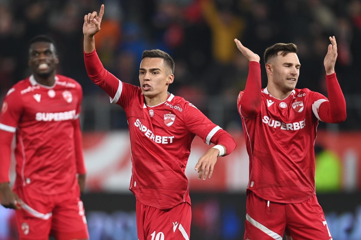 Dinamo - CFR Cluj, etapa #16 din Superliga