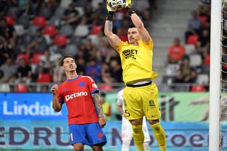 Incredibil ghinion! Ratează Hermannstadt - FCSB, după ce s-a accidentat pe scara autocarului!