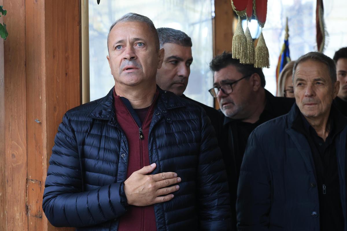 Personalități prezente la înmormântarea lui Emeric Ienei  // FOTO: GSP.ro