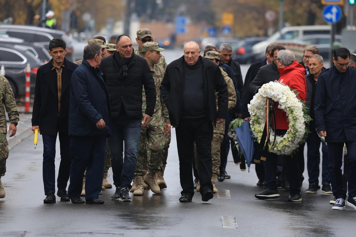 Personalități prezente la înmormântarea lui Emeric Ienei  // FOTO: GSP.ro