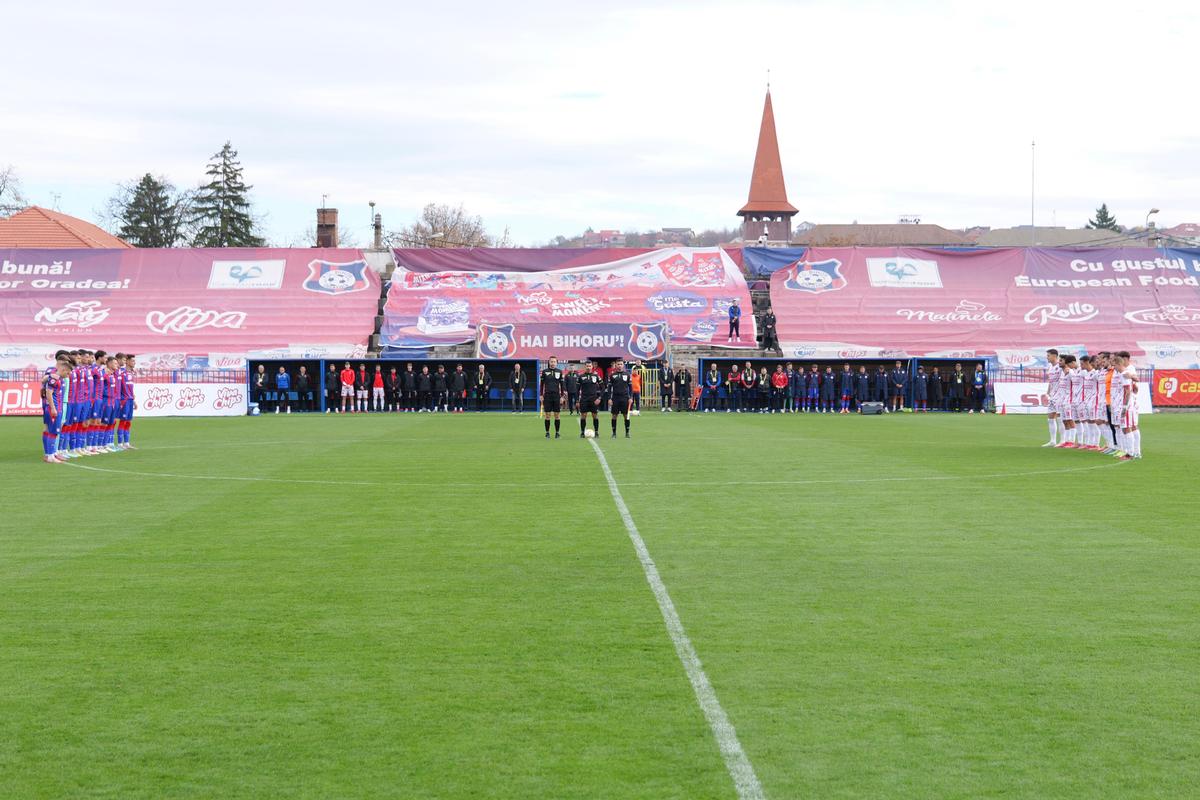 Oradea și-a cinstit legenda » Stadionul a vibrat în memoria lui Emeric Ienei, la meciul Bihorului din Liga 2
