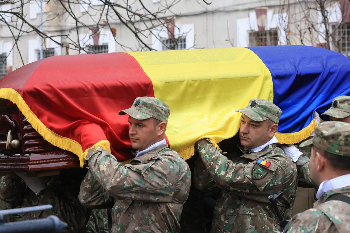 Personalități prezente la înmormântarea lui Emeric Ienei  // FOTO: GSP.ro