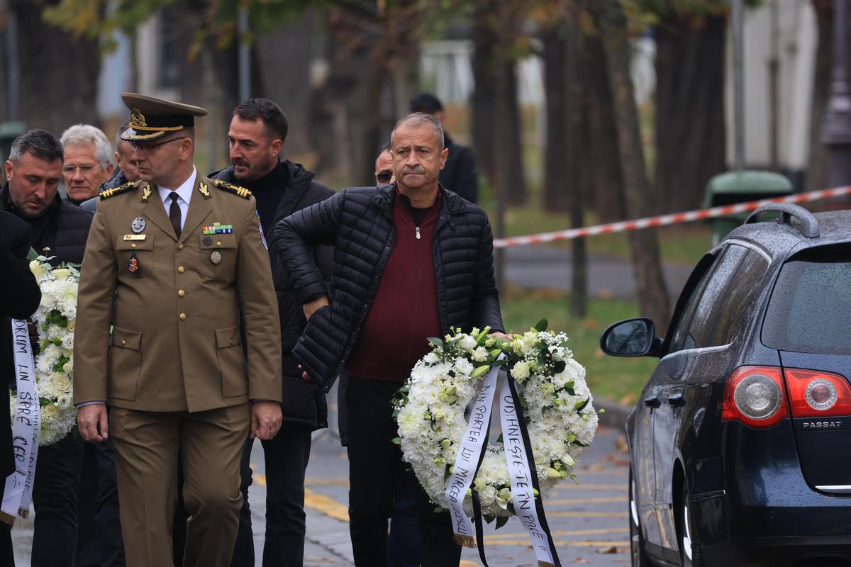 Personalități prezente la înmormântarea lui Emeric Ienei  // FOTO: GSP.ro