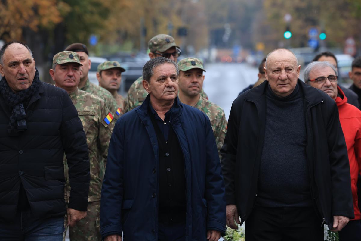 Personalități prezente la înmormântarea lui Emeric Ienei  // FOTO: GSP.ro
