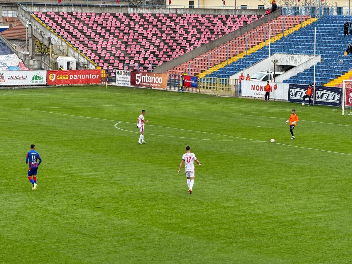 Oradea și-a cinstit legenda » Stadionul a vibrat în memoria lui Emeric Ienei, la meciul Bihorului din Liga 2