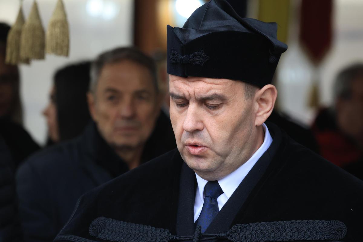 Personalități prezente la înmormântarea lui Emeric Ienei  // FOTO: GSP.ro