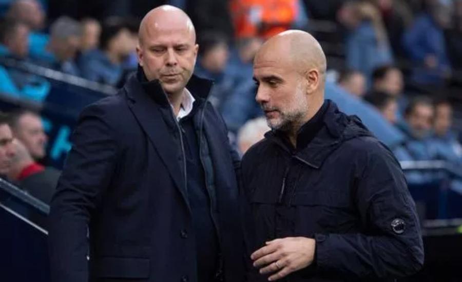 Pep Guardiola îl va înfrunta pe Arne Slot pentru a treia oară: a fost învins în ambele dueluri cu 0-2, mereu în campionat Guardiola se simte binecuvântat la 1.000 de meciuri: „Dacă ar fi s-o iau de la capăt, nu cred că...” » Ce a spus despre Klopp