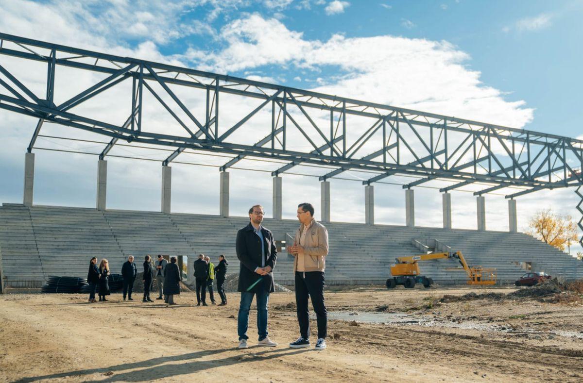 Burleanu a vizitat șantierul noului stadion: „Va fi gata anul viitor”