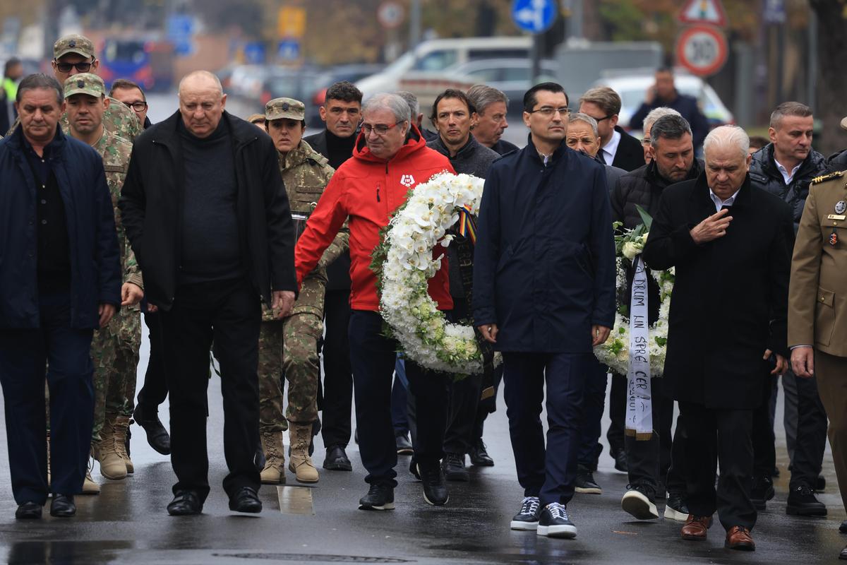 Personalități prezente la înmormântarea lui Emeric Ienei  // FOTO: GSP.ro