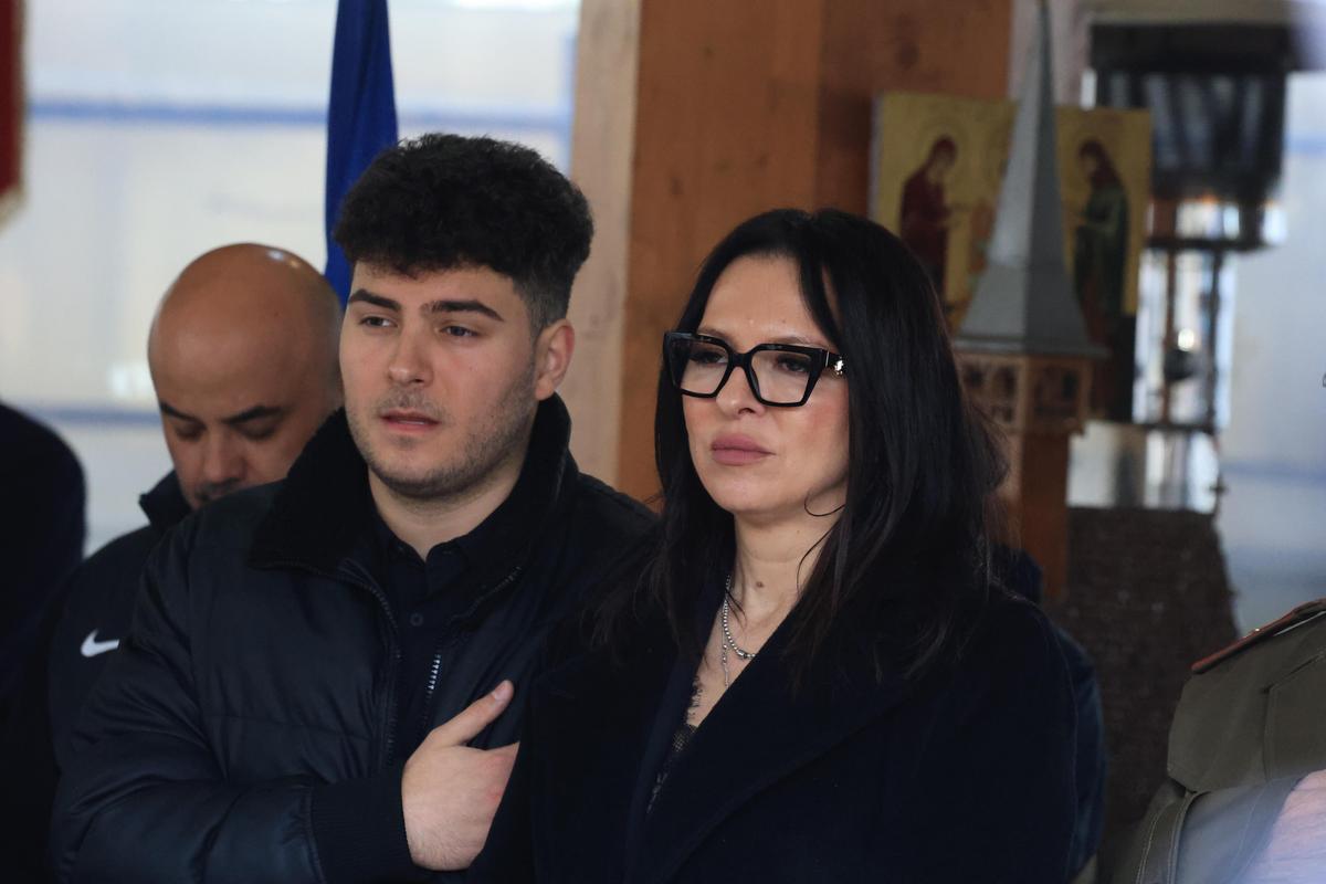 Criticat pentru că s-a îmbrăcat în roșu la înmormântarea lui Emeric Ienei, Mihai Stoichiță a explicat ce a dorit: „Despre asta era vorba”