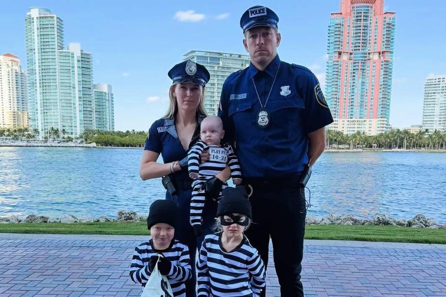 Caroline Wozniacki, soțul, David Lee, și cei trei copii costumați de Halloween Foto: Instagram Caroline Wozniacki, la un pas de retragerea definitivă » Fostul lider WTA a rememorat finala câștigată în fața Simonei Halep