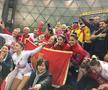 CORESPONDENȚĂ DIN JAPONIA  // VIDEO + FOTO Handbalul unește! Scene senzaționale la Kumamoto: jucătoarele din Muntenegru au urcat în tribune și au scandat alături de fanii români