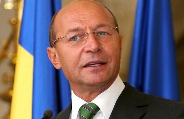 Traian Băsescu îl ironizează pe Răzvan Burleanu: „Ridicol!”