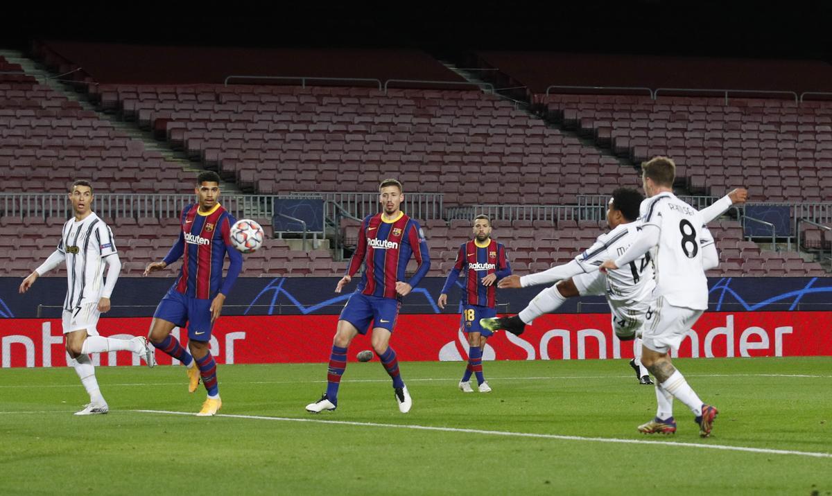 UEFA Champions League. Cristiano Ronaldo, „dublă” în Barcelona - Juventus 0-3, Ștefan Radu a debutat în Champions League. Rezultate + echipele calificate