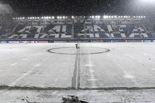 Stadionul celor de la Atalanta, acoperit de zăpadă
Foto: Imago
