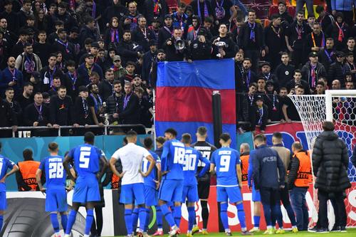 FCSB a fost sancționată de UEFA din cauza „comportamentului rasist” al spectatorilor de la meciul cu West Ham, scor 0-3, din grupele Conference League.
