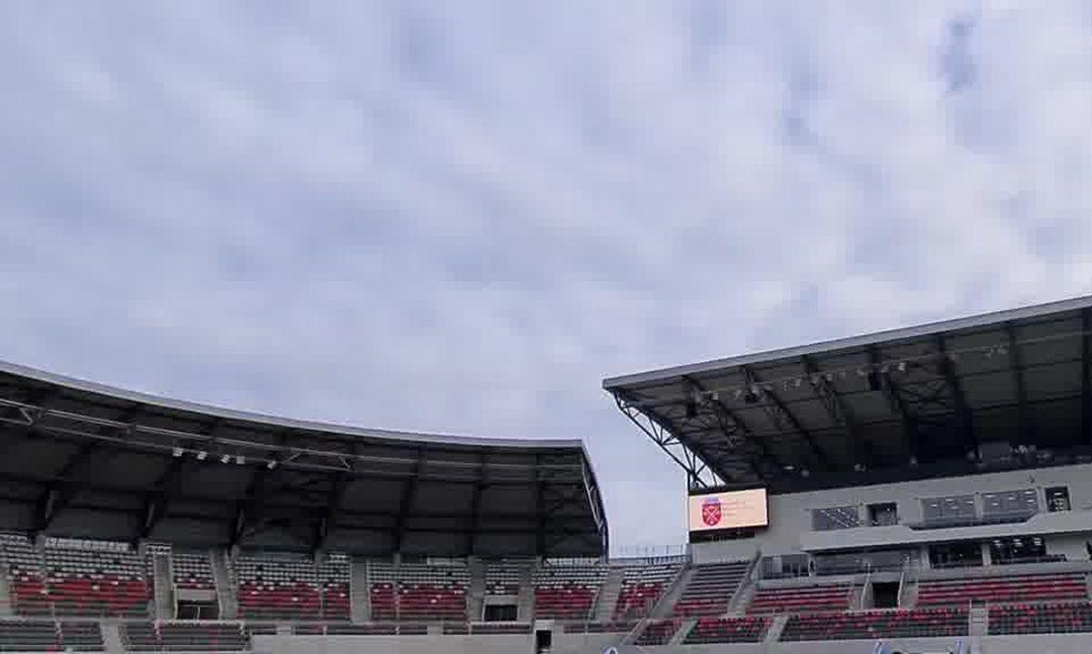 Ziua Porților Deschise la noua arenă din Liga 1 » Burleanu și primarul au tăiat panglica. Primul meci e deja sold-out!