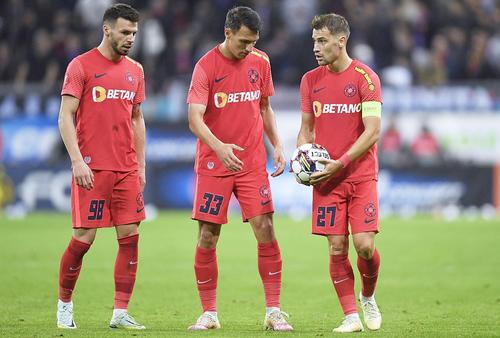Andrei Cordea, în stânga, și Darius Olaru, în dreapta, sunt piese de bază la FCSB // foto: Imago Images
