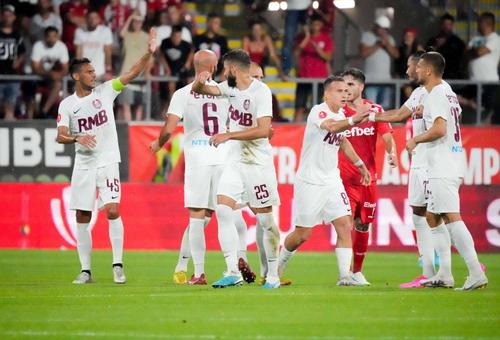 Țîru, cu numărul 25, în tricoul lui CFR Cluj / FOTO: Imago