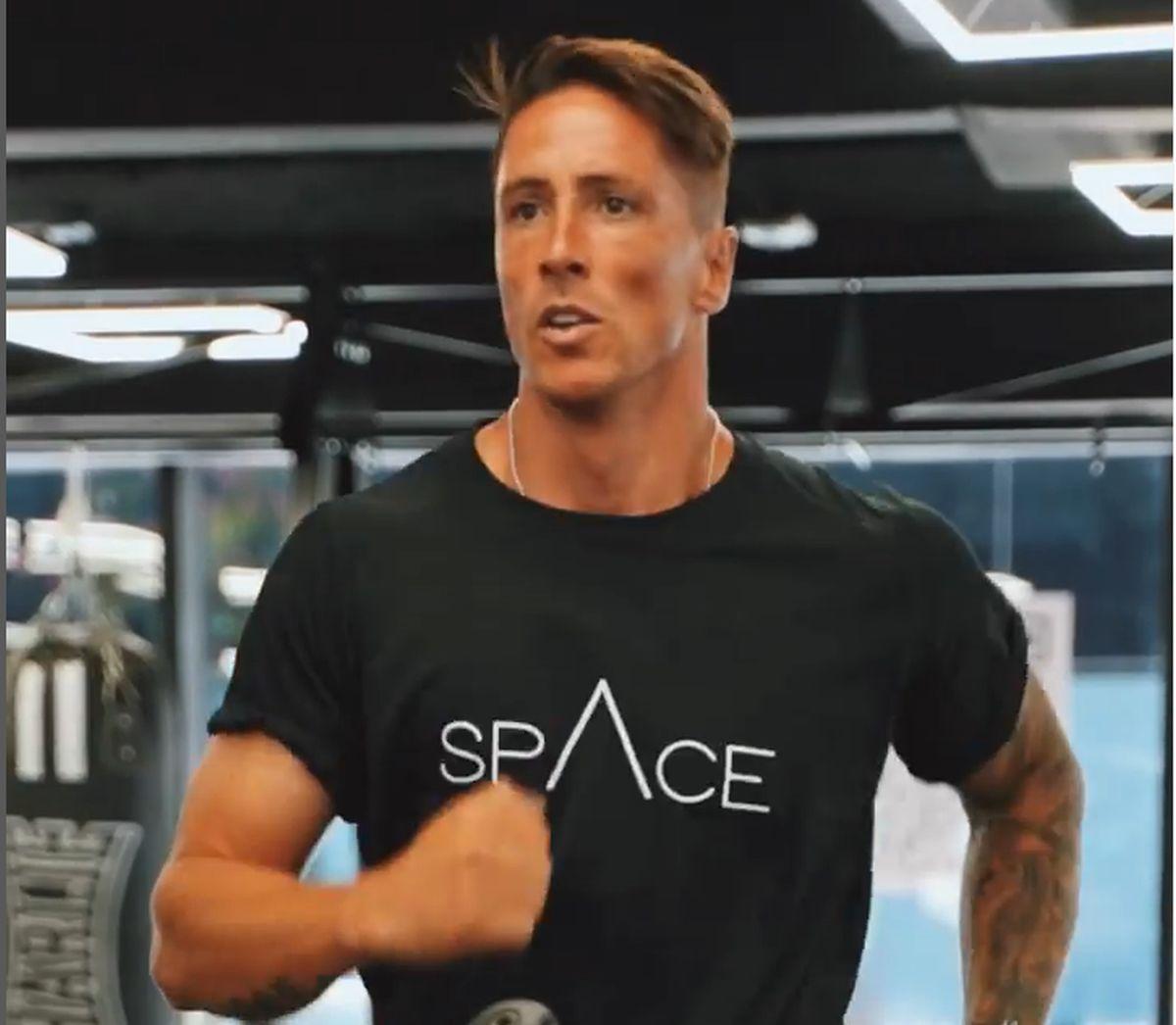 Fernando Torres a semnat pe două sezoane
