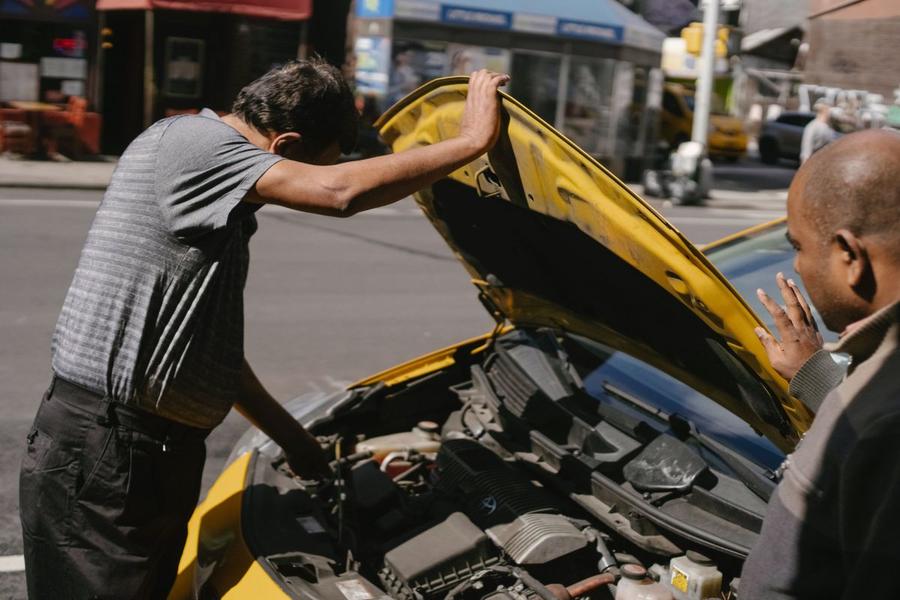 Alege baterii auto care nu te lasă la greu! Iată cum să procedezi!